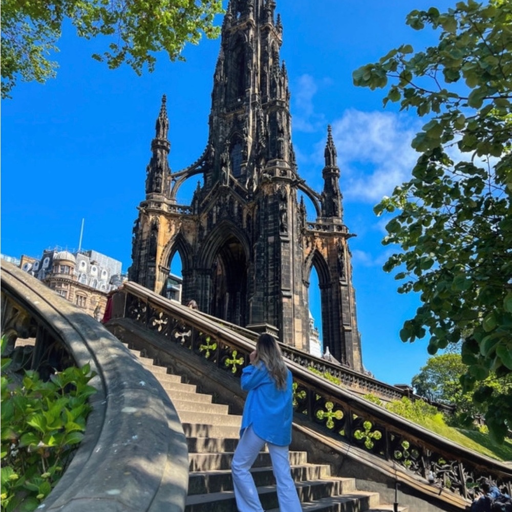 Meet your Posher, Axhtw